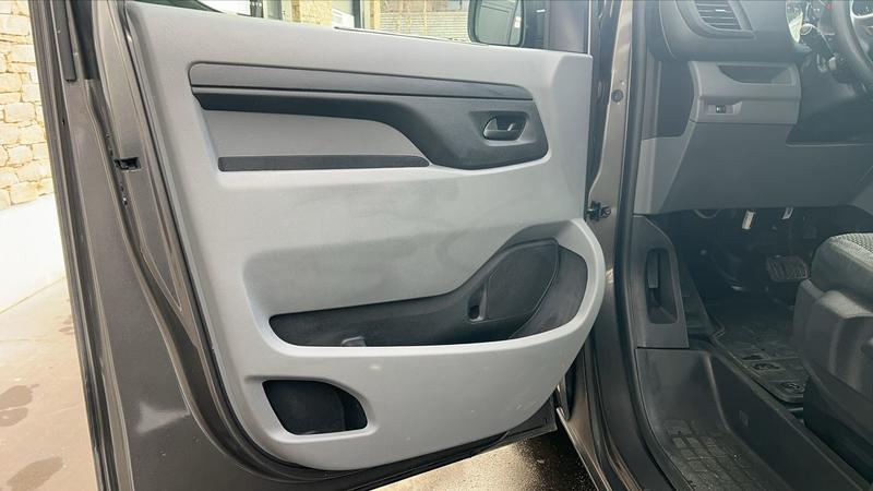 Peugeot Expert Fourgon m 2.0 BlueHDi 120 Eat8 Asphalt - Automatique Entretien constructeur