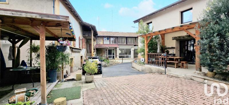 Maison - 350 m² - 11 pièces