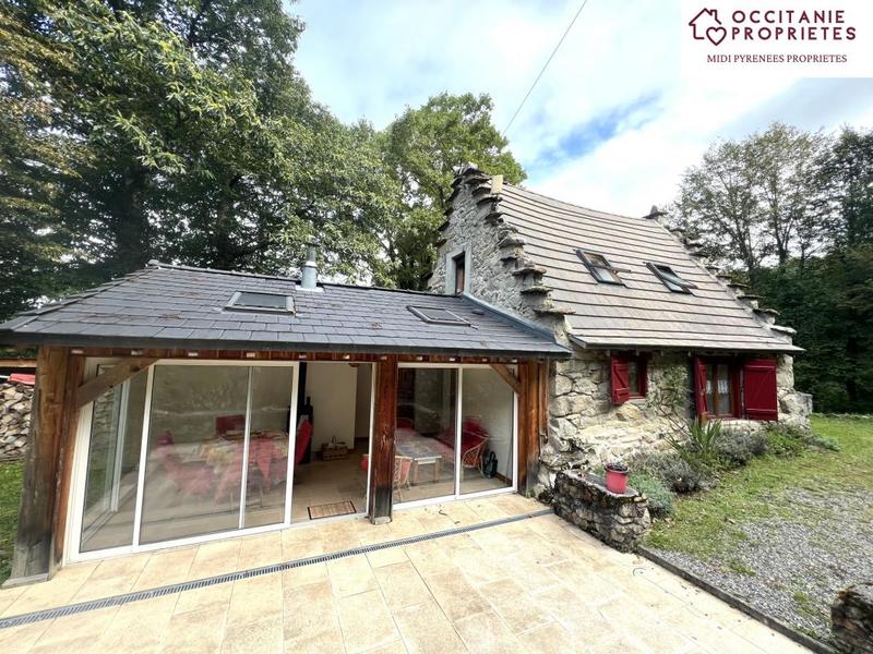 Propriété - 86 m² - 4 pièces