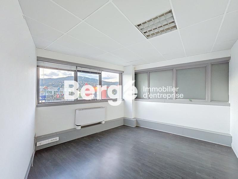 Bureau - 133 m²