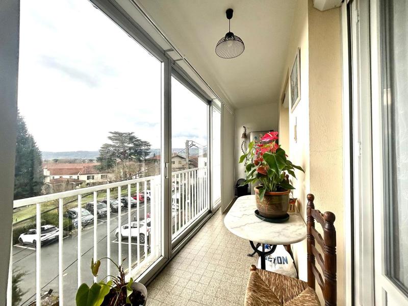 Appartement - 93 m² - 4 pièces