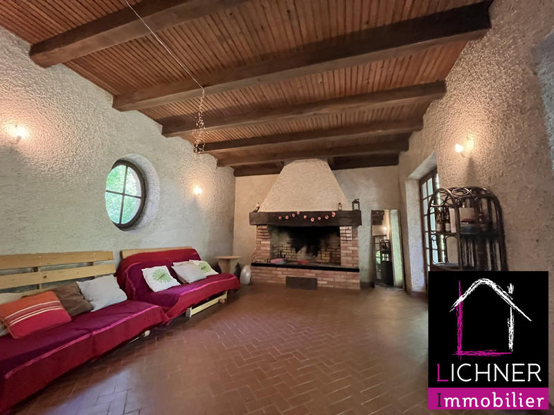 Maison - 373 m² - 10 pièces