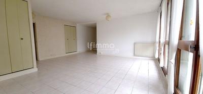 Appartement - 98 m² - 5 pièces