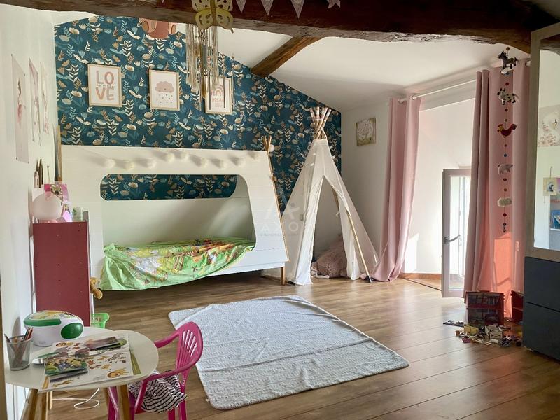 Maison de village - 300 m² - 8 pièces