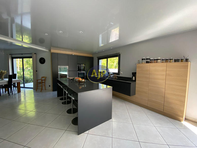 Maison d'architecte - 300 m² - 8 pièces