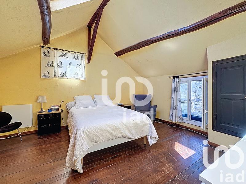 Maison - 99 m² - 5 pièces