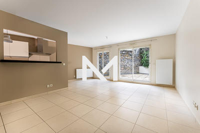 Appartement - 90 m² - 4 pièces