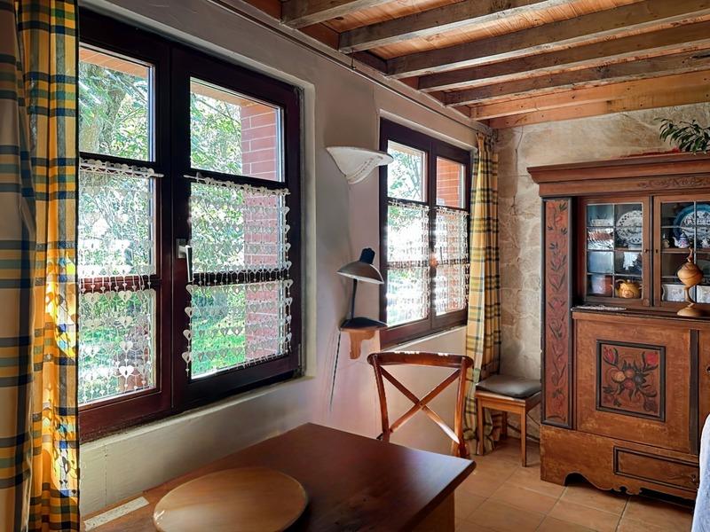 Maison - 221 m² - 6 pièces