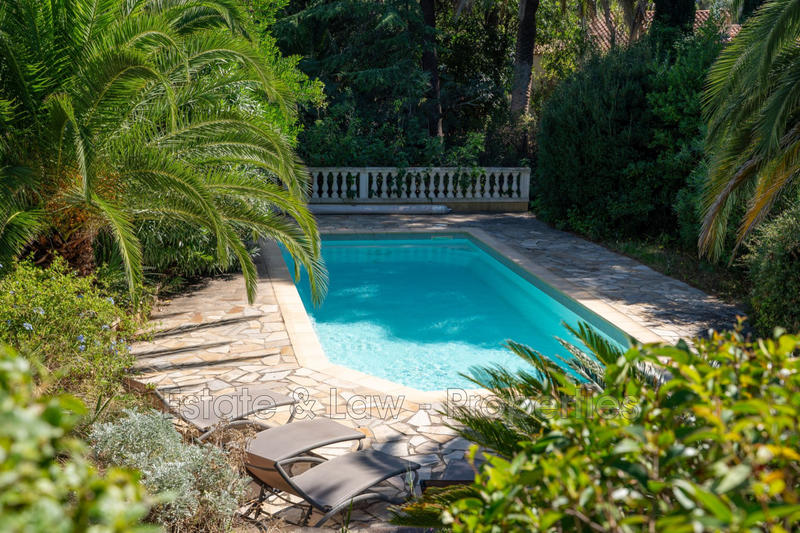 Maison - 177 m² - 5 pièces