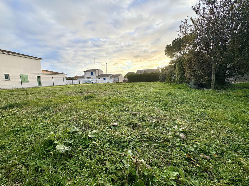 Terrain - 589 m²