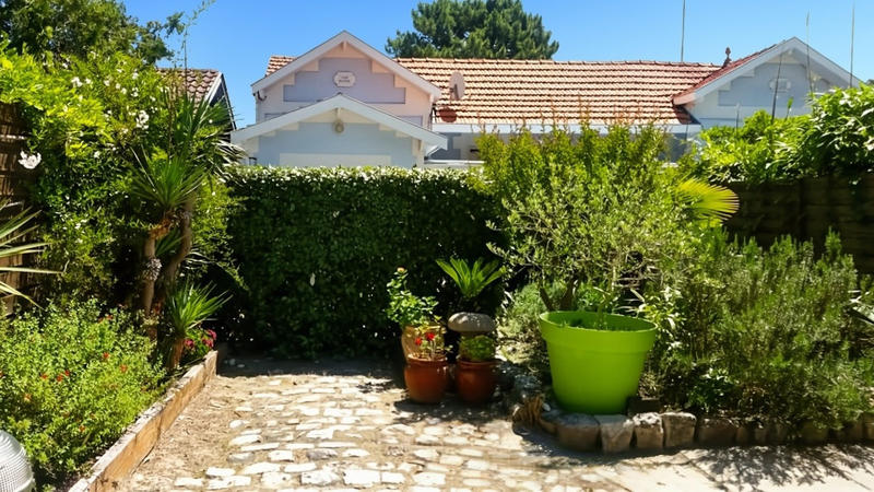 Maison - 100 m² - 6 pièces