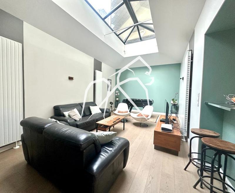 Appartement ancien - 159 m² - 5 pièces