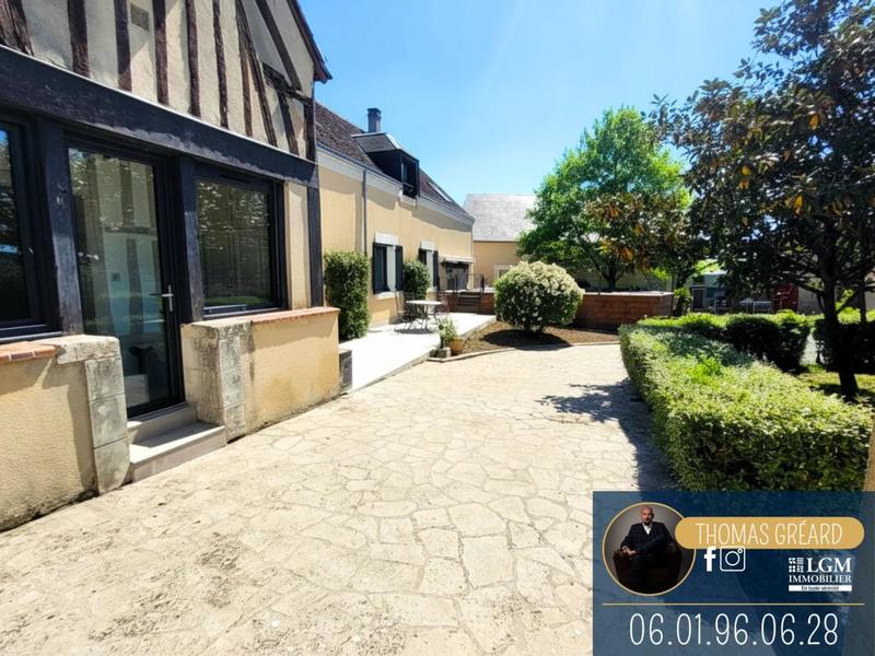 Propriété - 217 m² - 5 pièces