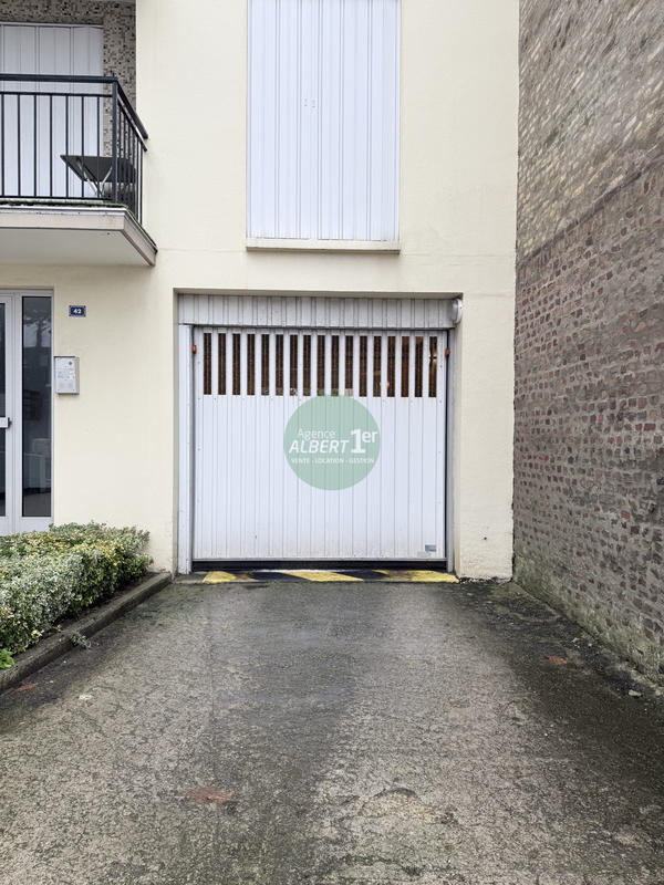 Parking / Garage - 12 m²