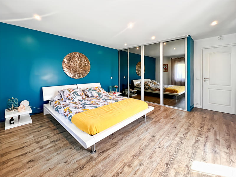 Maison - 184 m² - 6 pièces