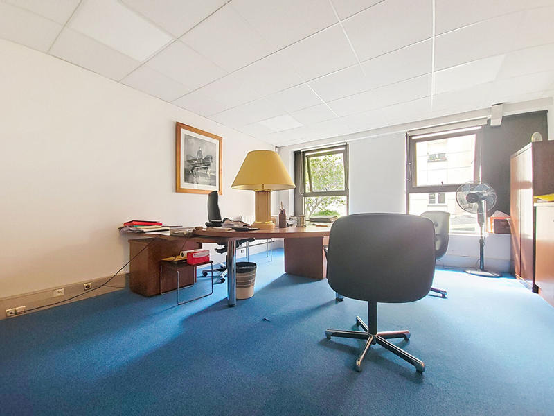 Bureau - 339 m² - 15 pièces