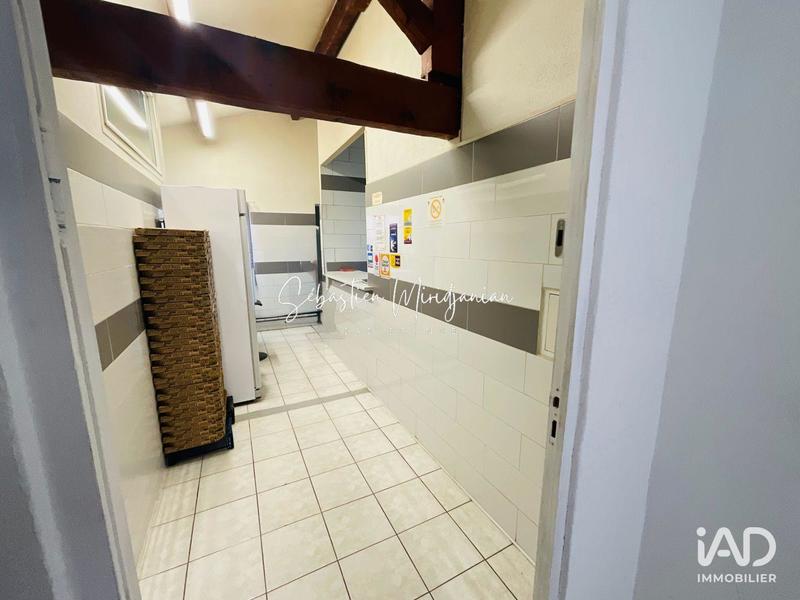 Local commercial - 64 m²