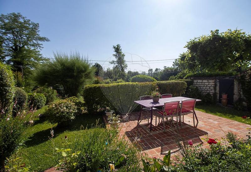 Propriété - 235 m² - 11 pièces