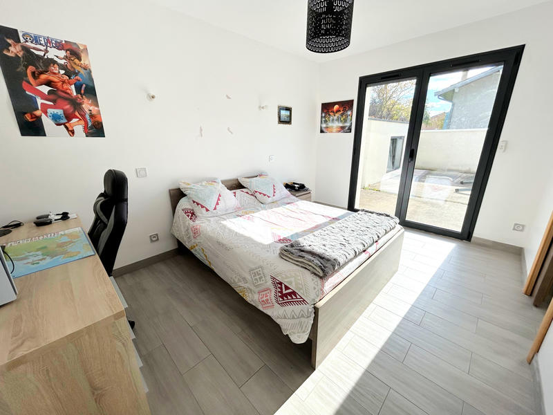 Maison - 208 m² - 9 pièces