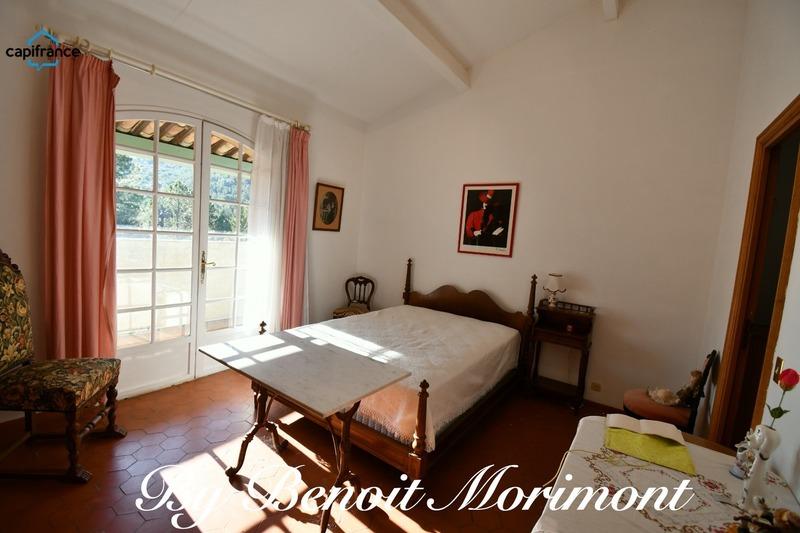 Maison - 234 m² - 5 pièces