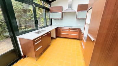 Maison - 200 m² - 7 pièces