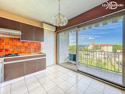 Appartement - 80 m² - 4 pièces