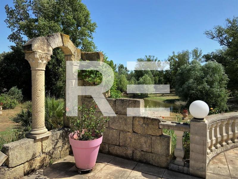 Propriété - 278 m² - 7 pièces