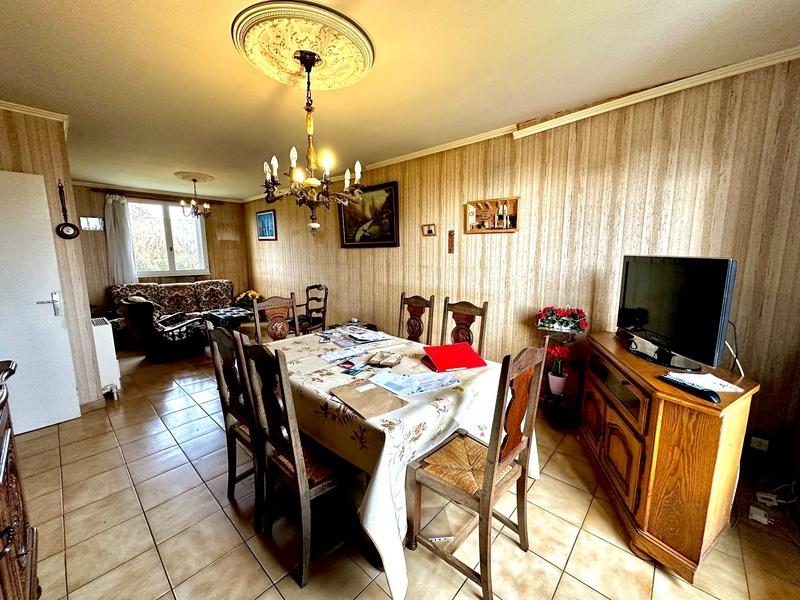 Maison - 99 m² - 5 pièces