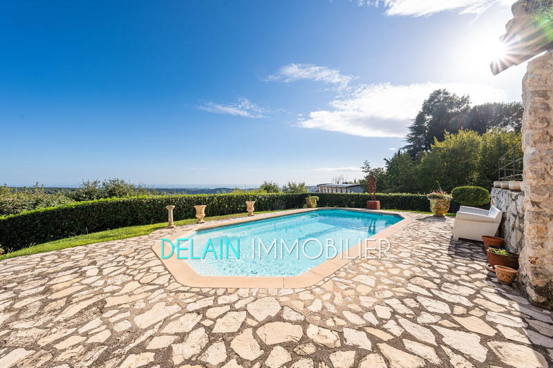 Villa - 288 m² - 10 pièces