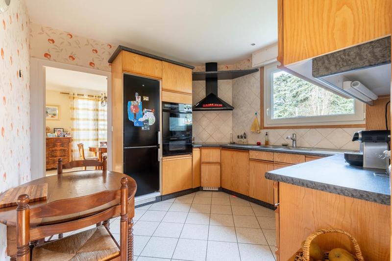 Maison - 180 m² - 6 pièces