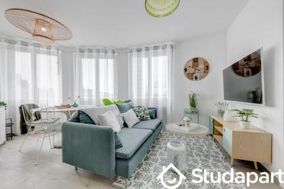 Chambre - 11 m² - 1 pièce