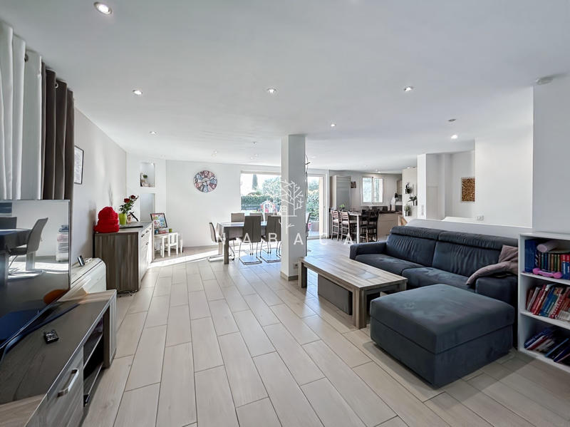 Maison - 137 m² - 5 pièces