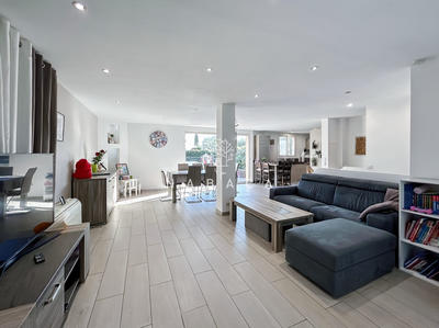 Maison - 137 m² - 5 pièces