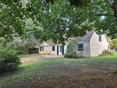 Maison traditionnelle - 140 m² - 7 pièces