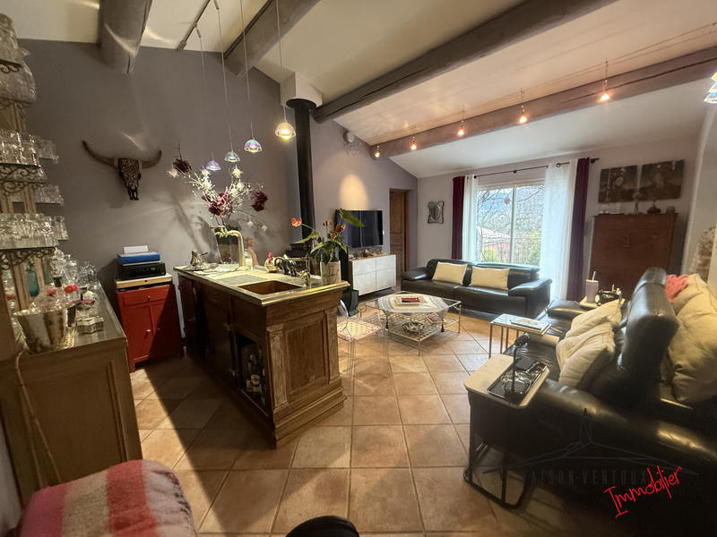 Maison - 185 m² - 7 pièces