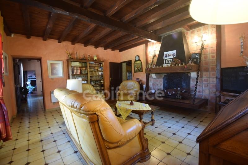 Maison - 217 m² - 6 pièces