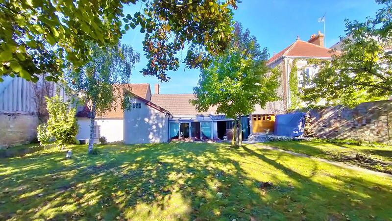 Maison - 92 m² - 5 pièces