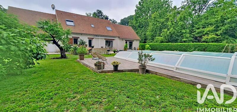 Maison - 210 m² - 7 pièces