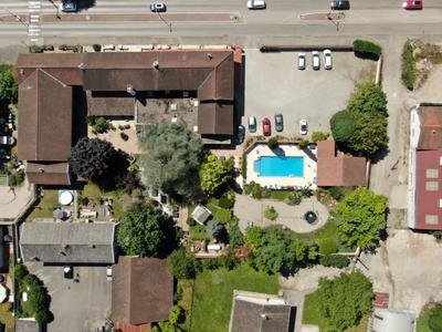 Fonds de commerce - 2 000 m²