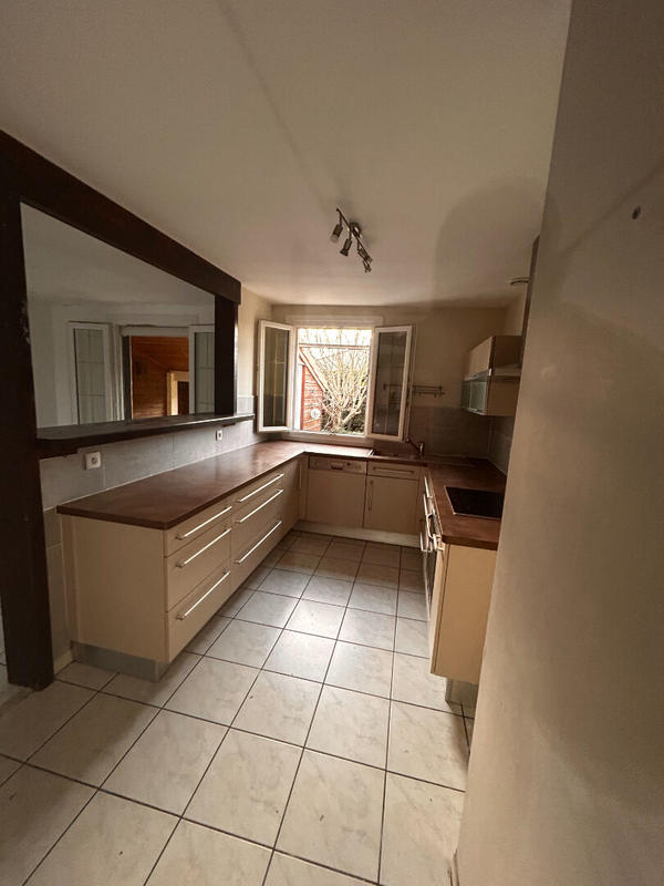 Maison - 137 m² - 6 pièces