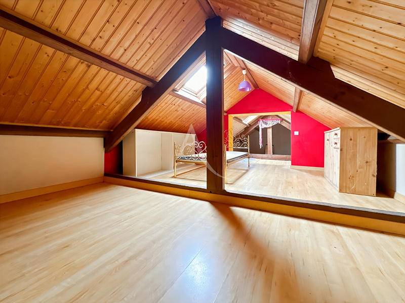 Maison - 97 m² - 5 pièces