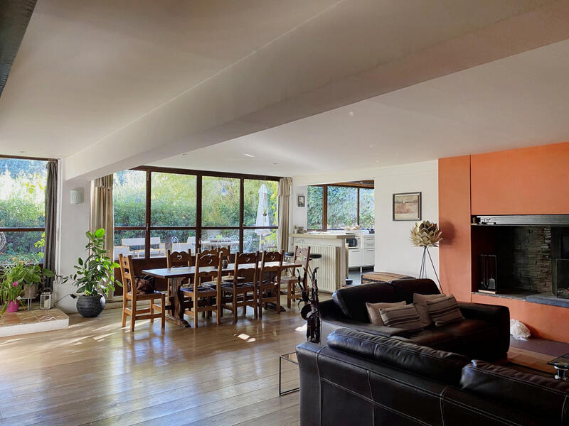 Propriété - 550 m² - 18 pièces