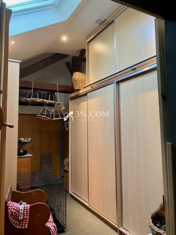 Maison - 225 m² - 8 pièces