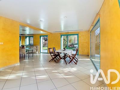 Maison - 195 m² - 5 pièces