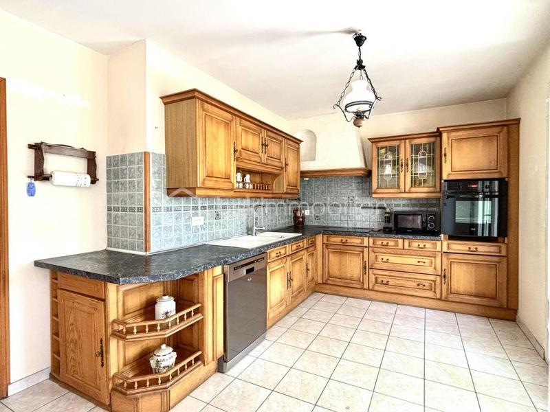 Maison traditionnelle - 150 m² - 5 pièces