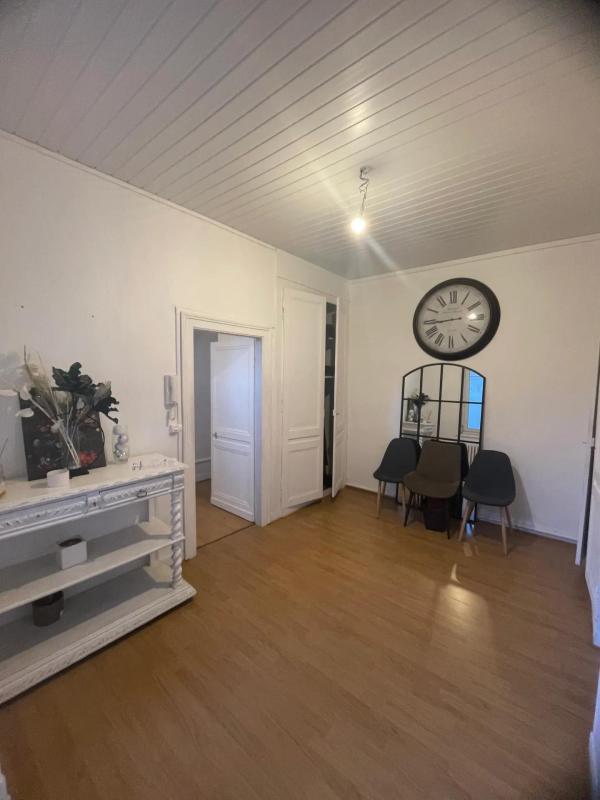 Maison - 238 m² - 11 pièces