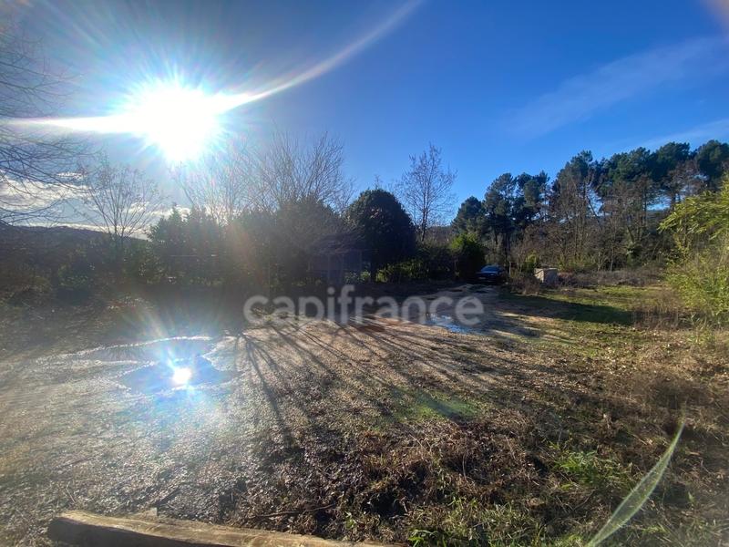 Terrain constructible - 1 935 m²