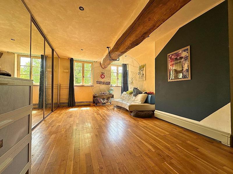 Propriété - 522 m² - 13 pièces