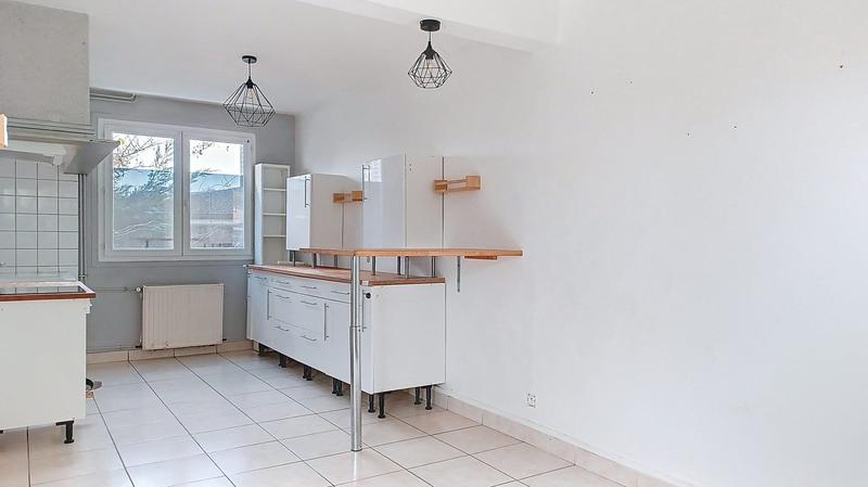 Maison - 83 m² - 5 pièces