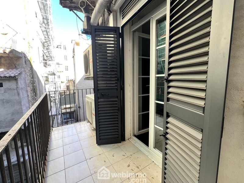 Appartement - 90 m² - 3 pièces